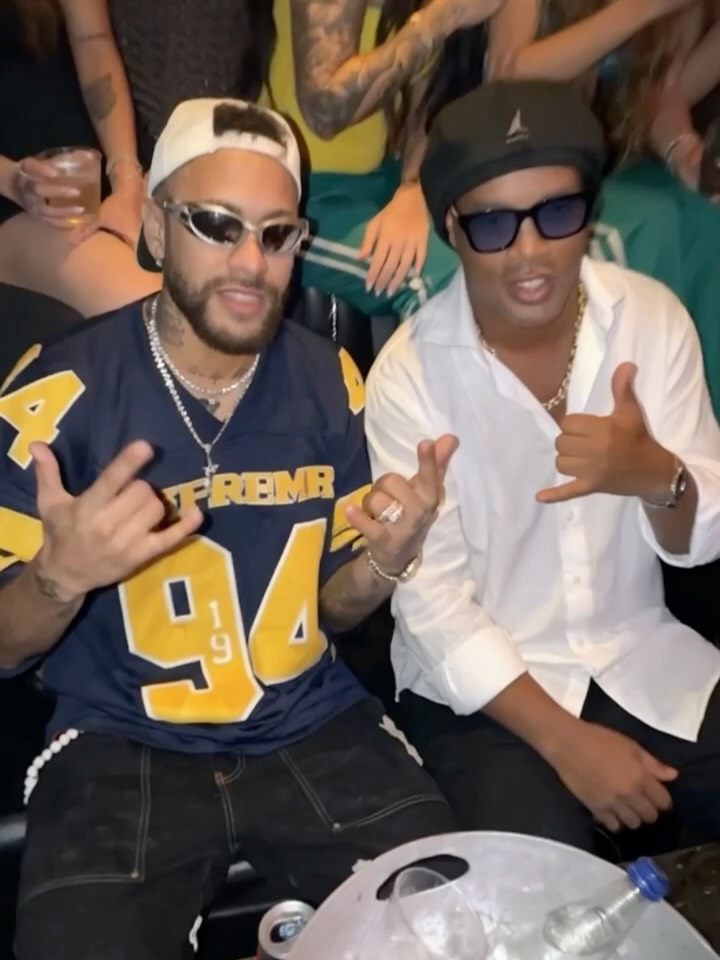 Sosia do Ney conheceu o jogador durante o leilão do Instituto Neymar | Reprodução/Redes sociais