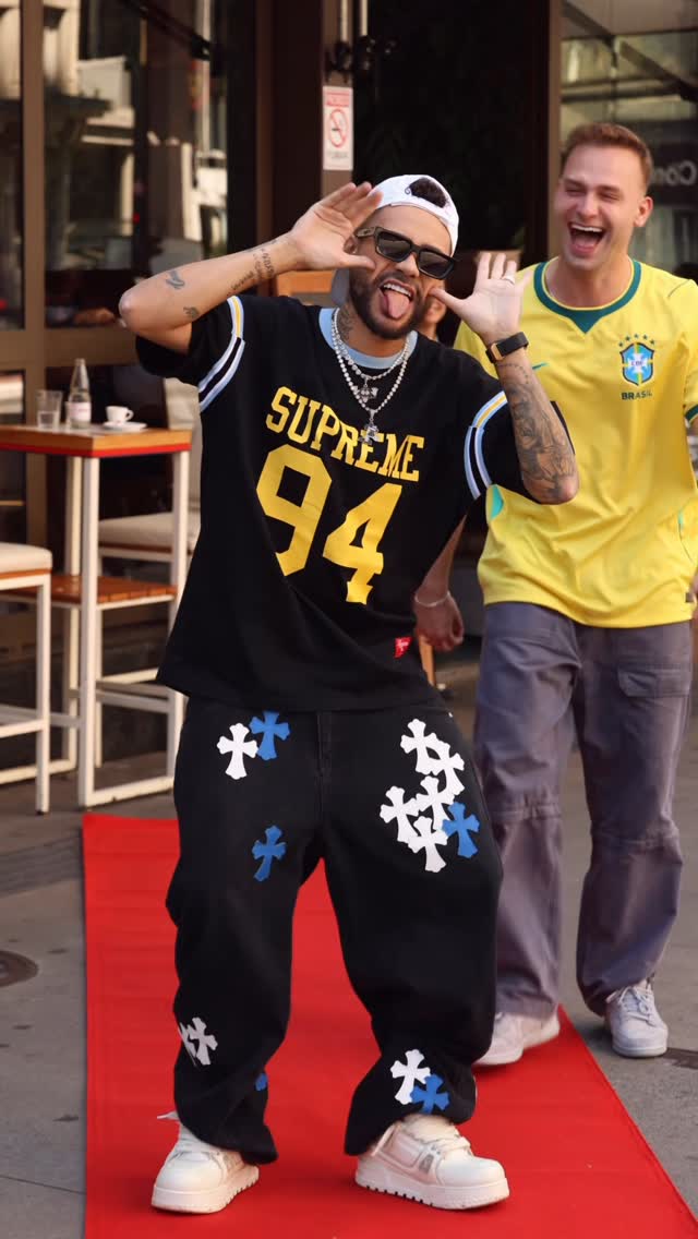 Sosia do Ney conheceu o jogador durante o leilão do Instituto Neymar | Reprodução/Redes sociais