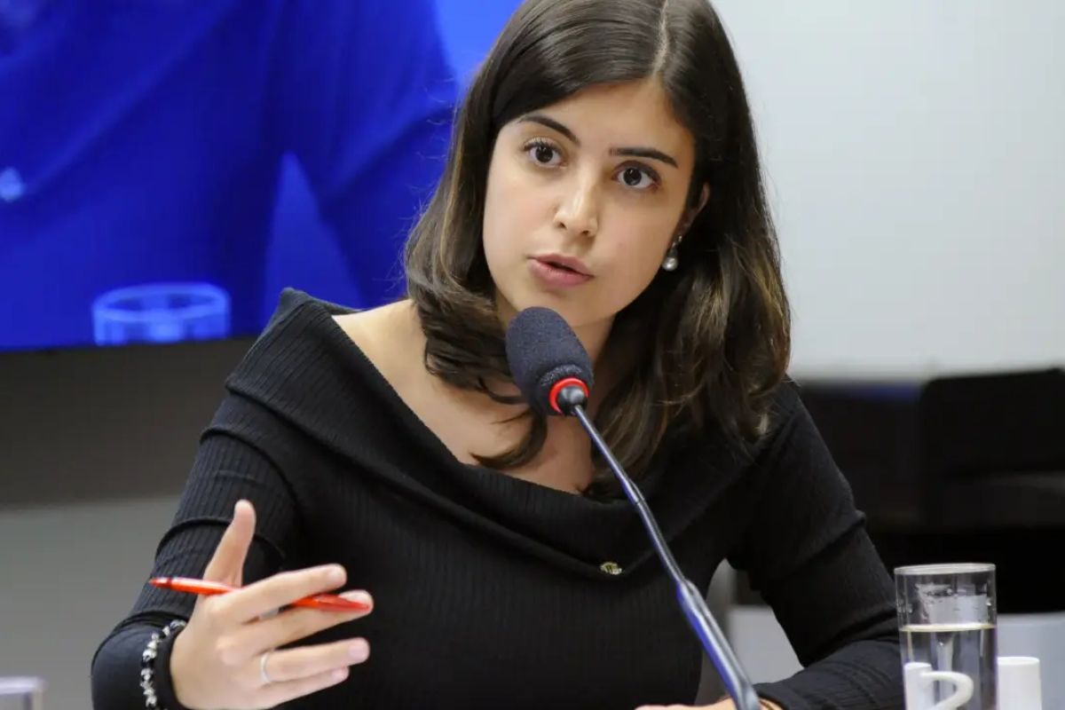 Tabata Amaral