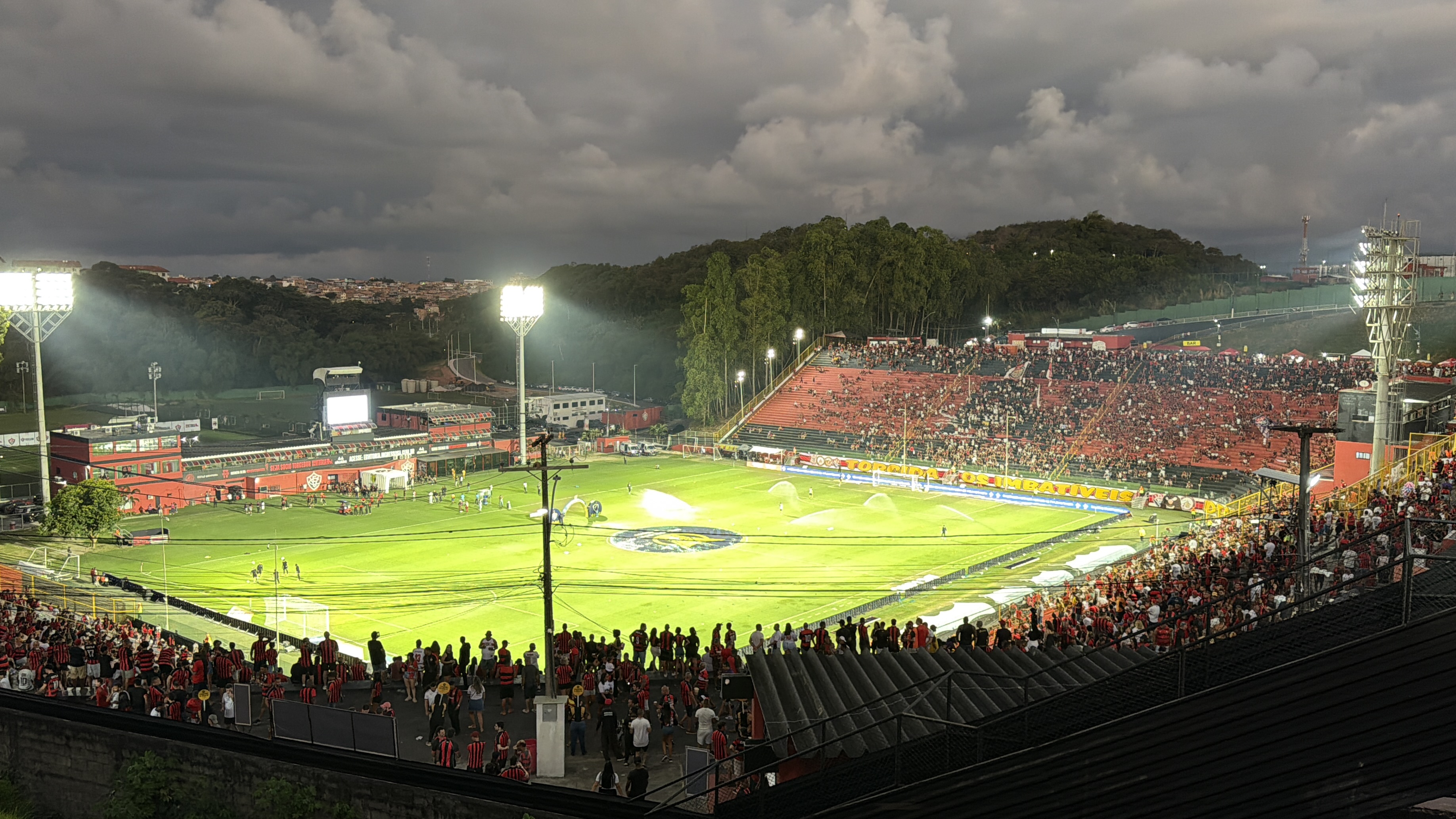 Foto do Estádio Manoel Barradas (Barradão) antes do início do jogo contra o Botafogo no dia 16/08/2026