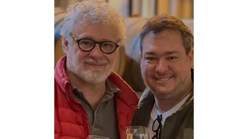 Tadeu Aguiar e marido  - FOTO REPRODUÇÃO