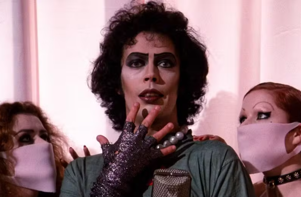 Tim Curry, de 
