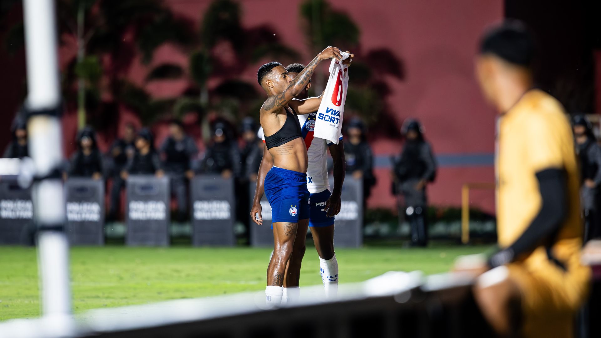 Confusão no clássico Ba-Vi no último (23) - Letícia Martins / EC Bahia