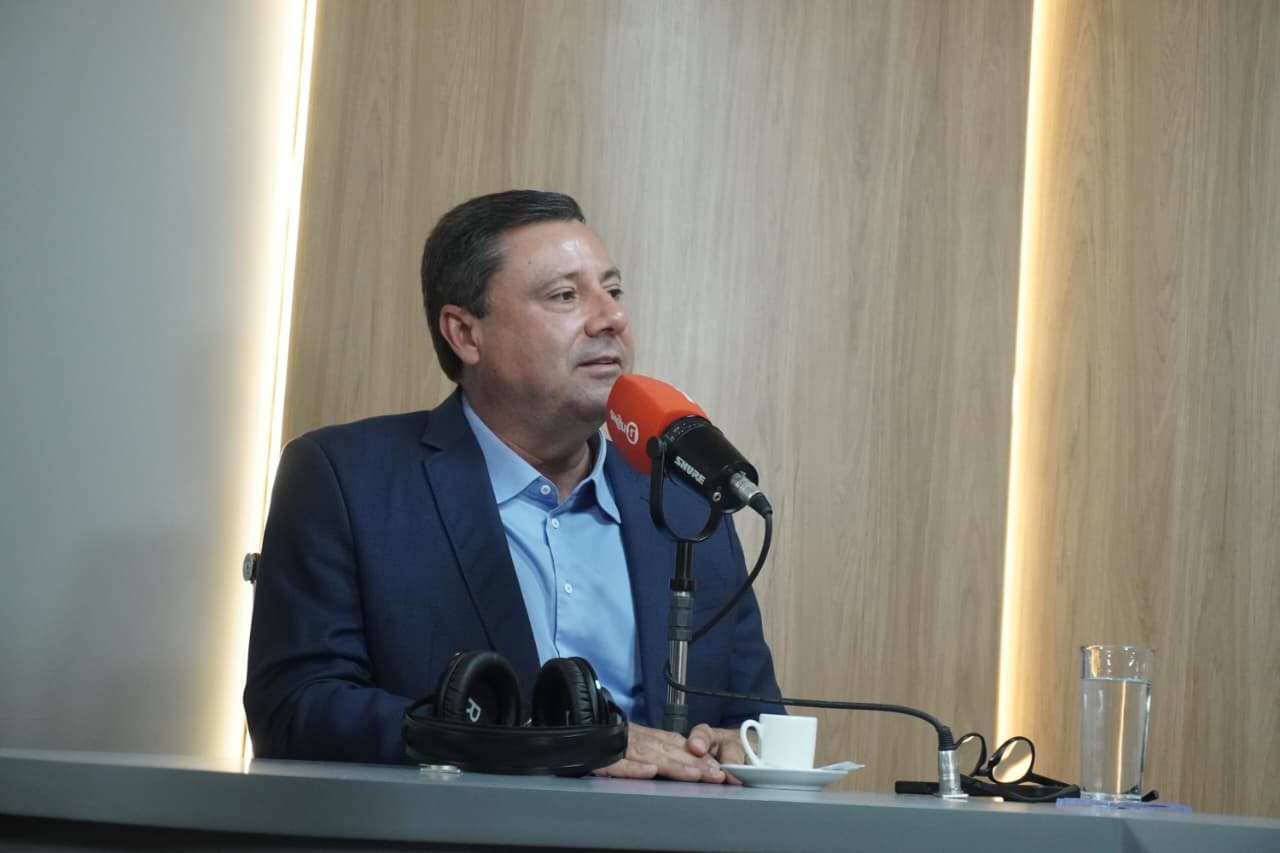 “Se pode ser deputado, ele tem que estar solto”, diz Emerson Penalva sobre Binho Galinha - QTU Questões do Universo