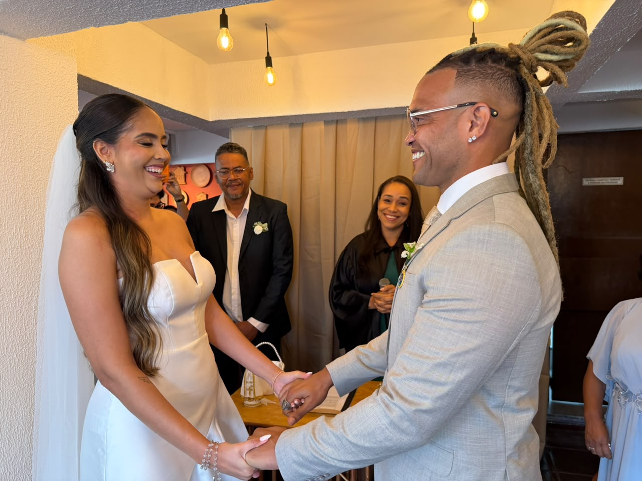 Buja Ferreira e Emanuele Ferreira Cardoso 