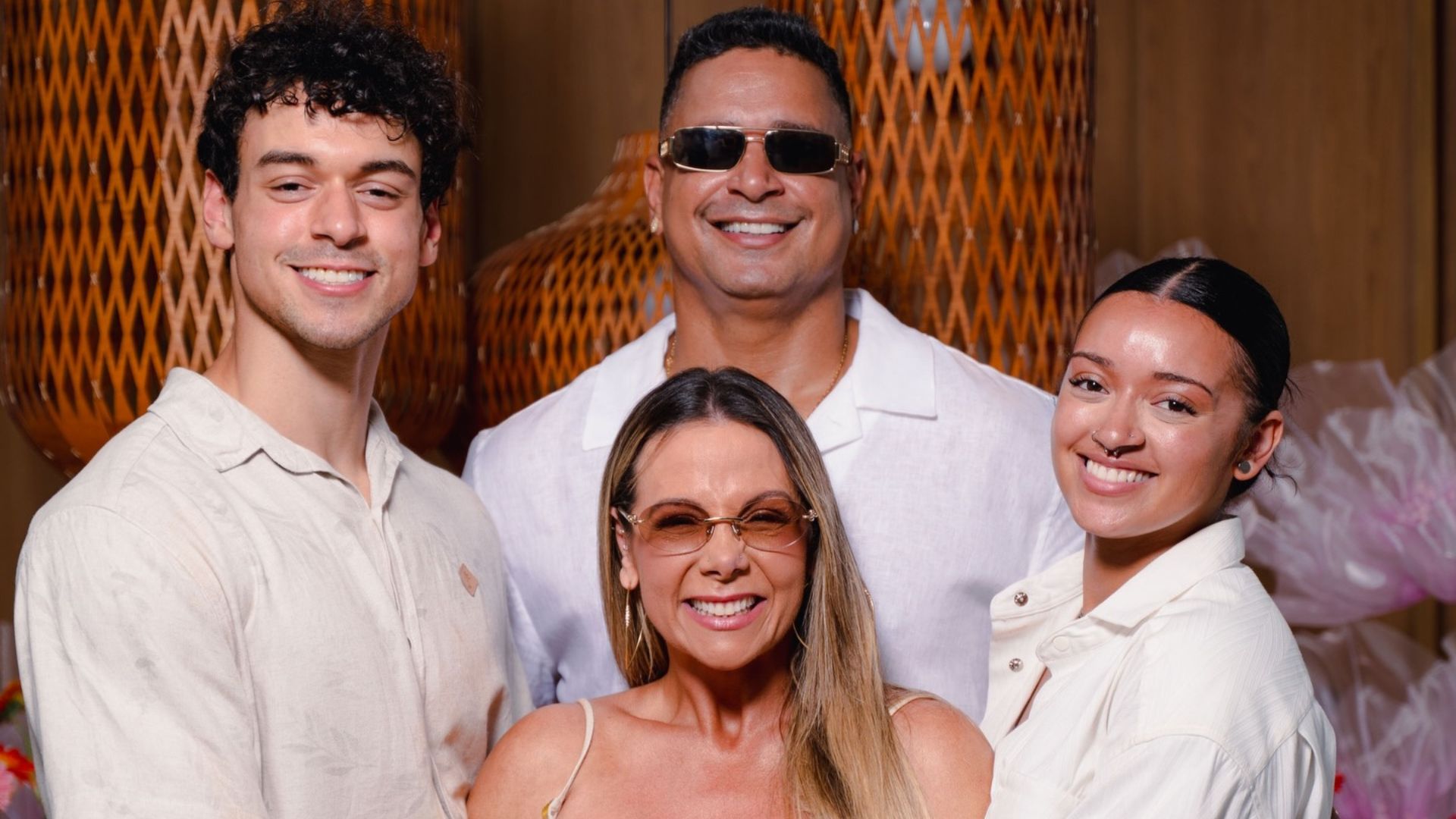 Carla Perez e Xanddy tomam atitude antes de casamento do filho e explicam: "Ninho vazio" - Foto: Instagram