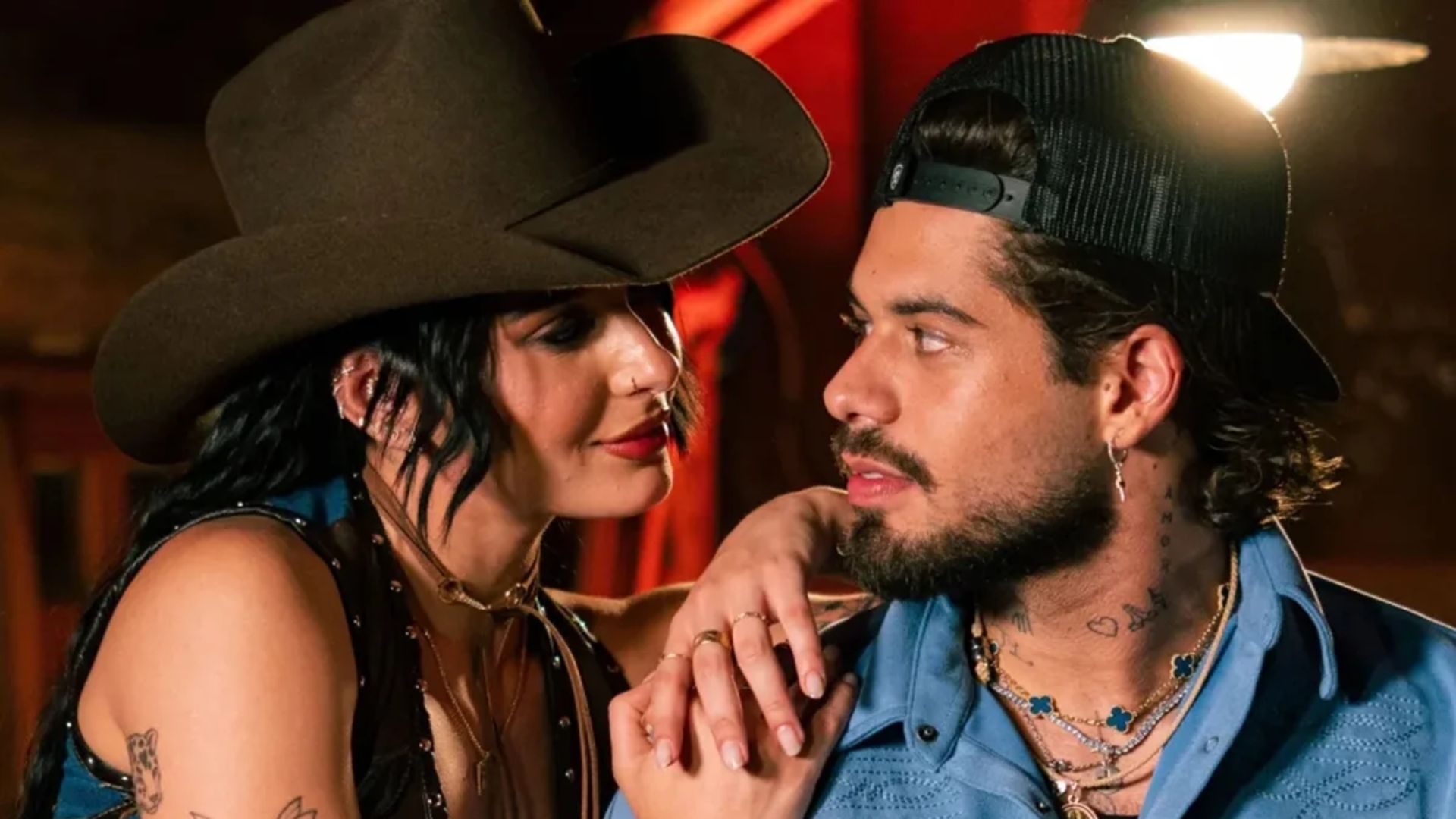 Zé Felipe manda recado misterioso para Ana Castela durante show e provoca: "Dá problema"