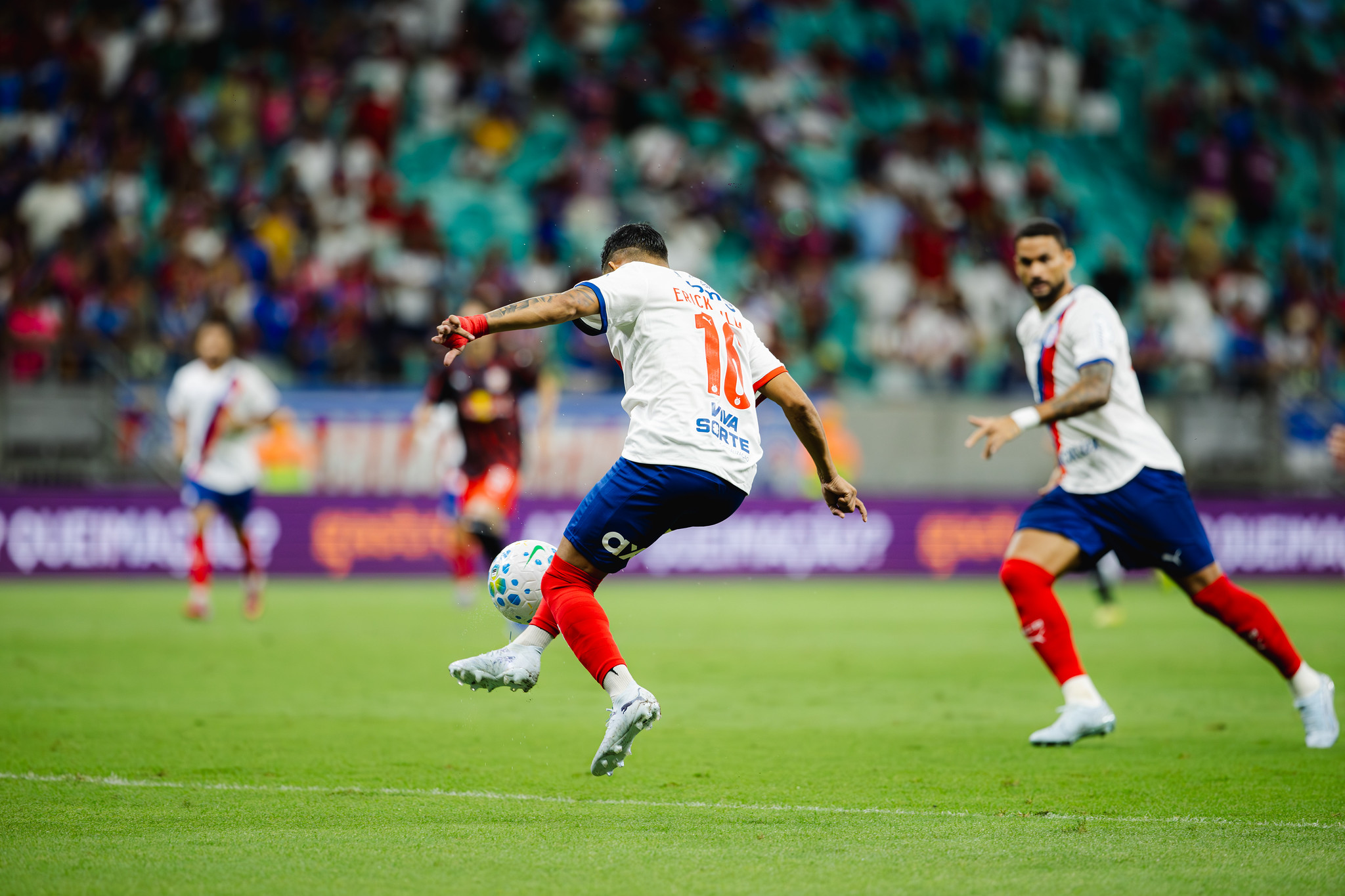 Bahia visita o Red Bull Bragantino de olho em uma vaga no G-4 do Campeonato Brasileiro — Foto: Letícia Martins/EC Bahia