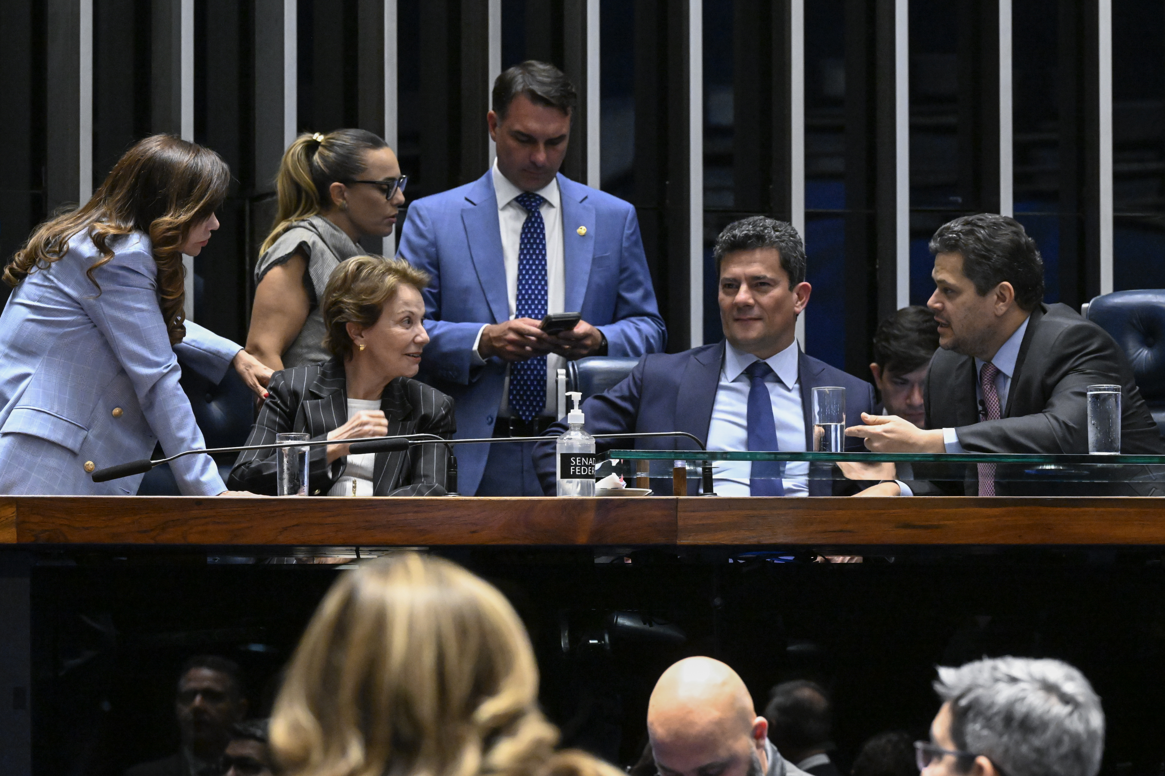 Flávio Bolsonaro no Plenário do Senado, nesta terça-feira (1º). (Foto: Carlos Moura/Agência Senado)