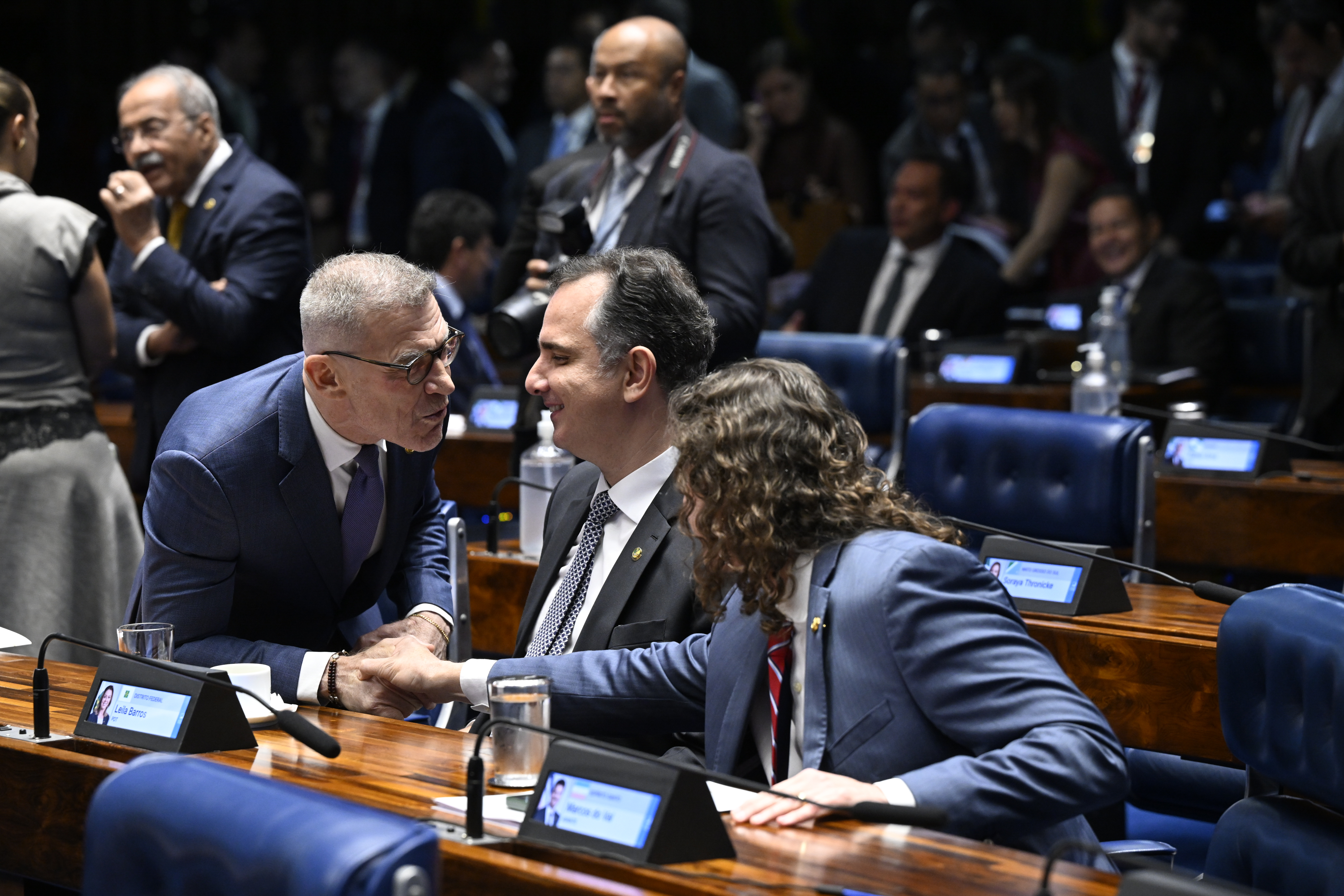 Rodrigo Pacheco recebe apoio de colegas no Senado. (Foto: Carlos Moura/Agência Senado)