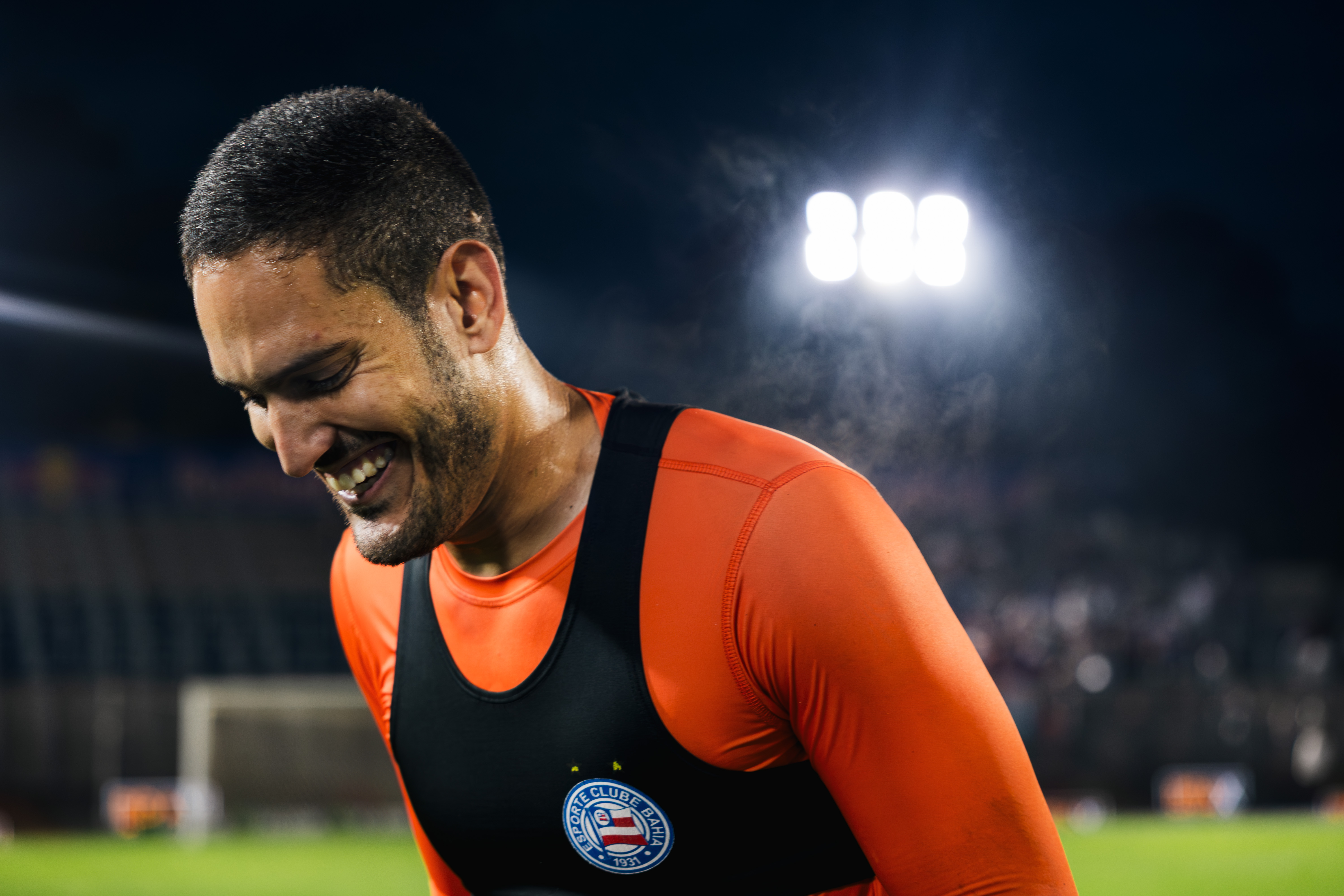 Melhor do Brasil? Goleiro do Bahia lidera ranking estatístico do Brasileirão; veja números