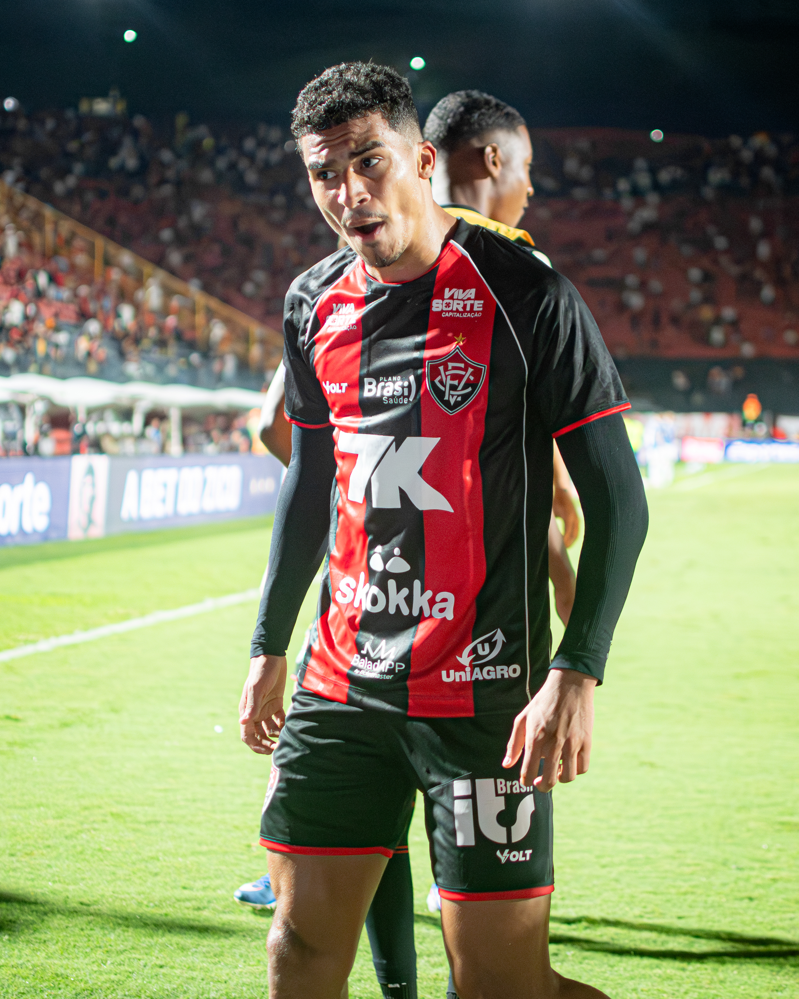 Renê com as cores do Esporte Clube Vitória - Foto: Victor Ferreira / ECV