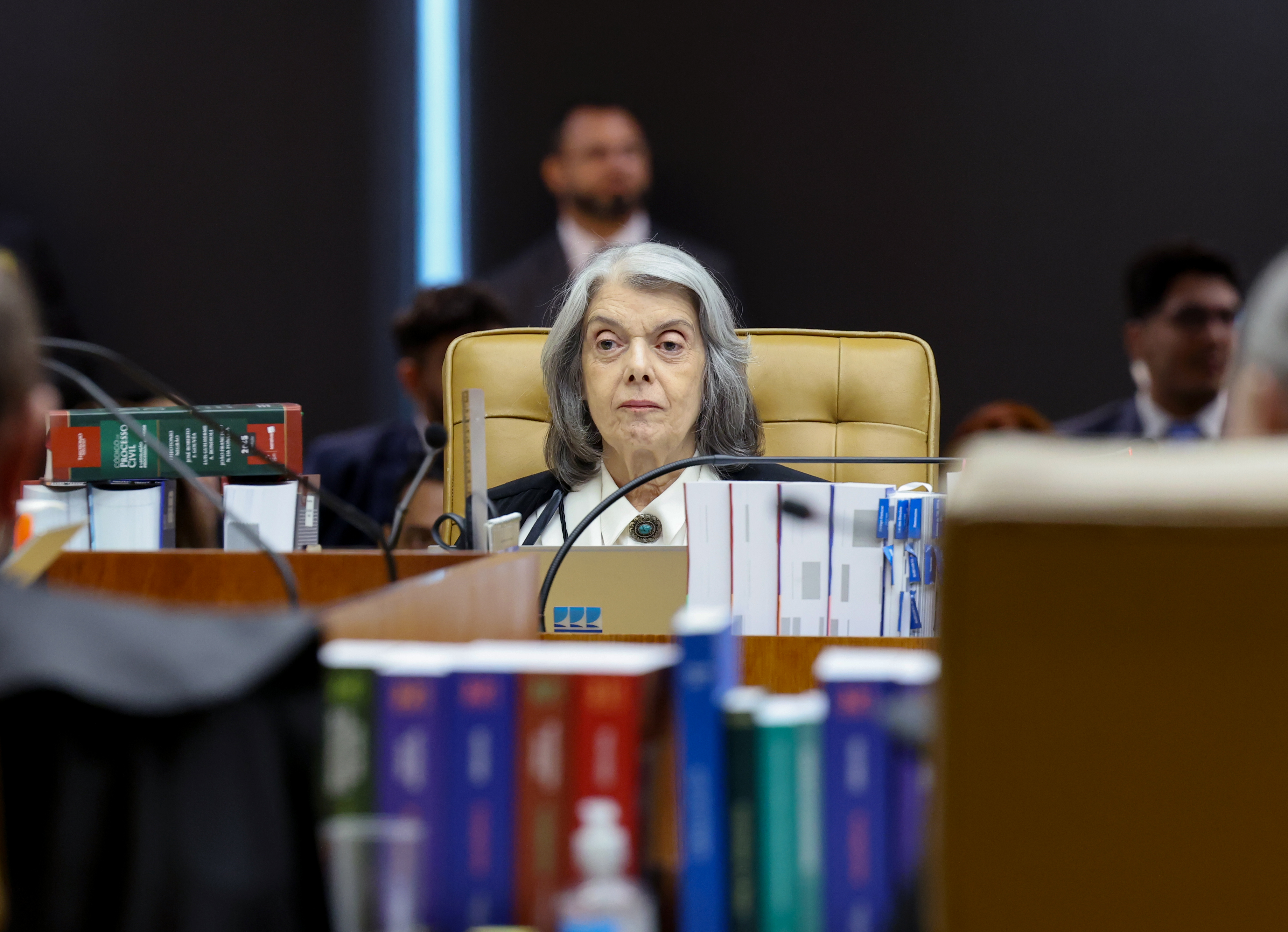 Cármen Lúcia aponta espetacularização do STF e pede desculpa ao povo brasileiro: "Envergonhada"