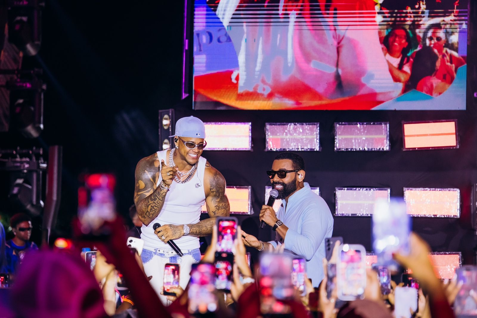 Escândalo dos cachês! Levantamento expõe R$ 5 bilhões da verba pública para shows; Léo Santana e Pablo estão entre os mais pagos - QTU Questões do Universo