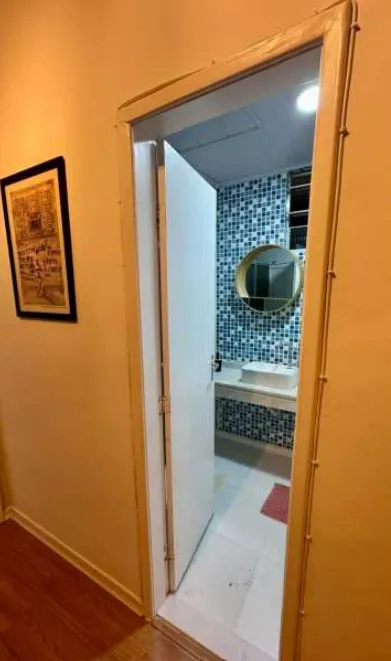 Apartamento de Paulo Betti vendido por quase R$ 500 mil