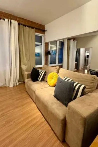 Apartamento de Paulo Betti vendido por quase R$ 500 mil