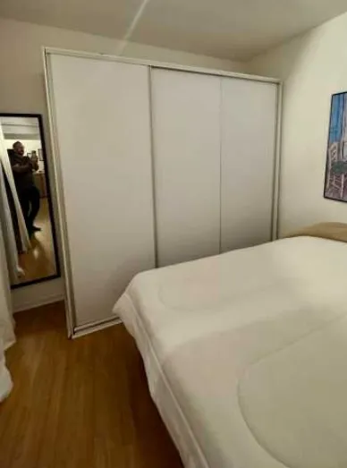 Apartamento de Paulo Betti vendido por quase R$ 500 mil