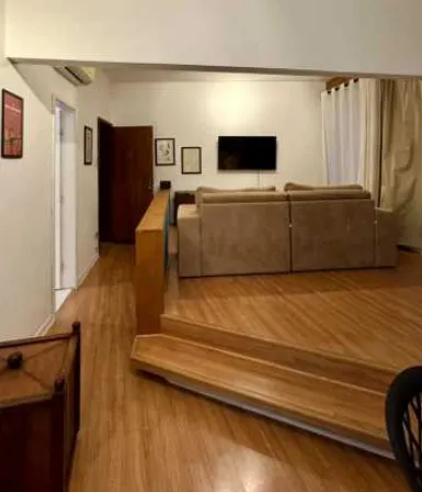 Apartamento de Paulo Betti vendido por quase R$ 500 mil