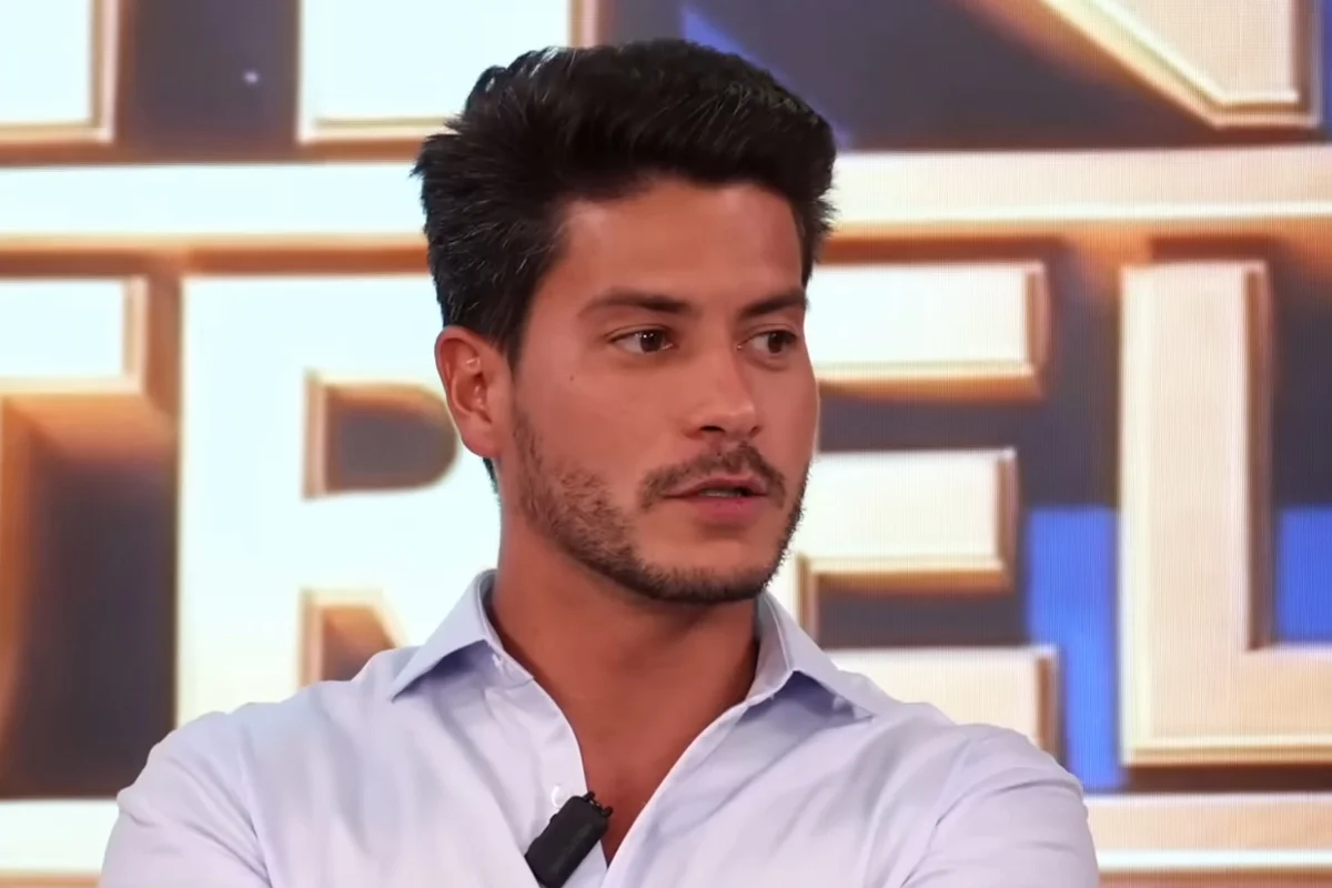 Arthur Aguiar é alvo de ação de despejo