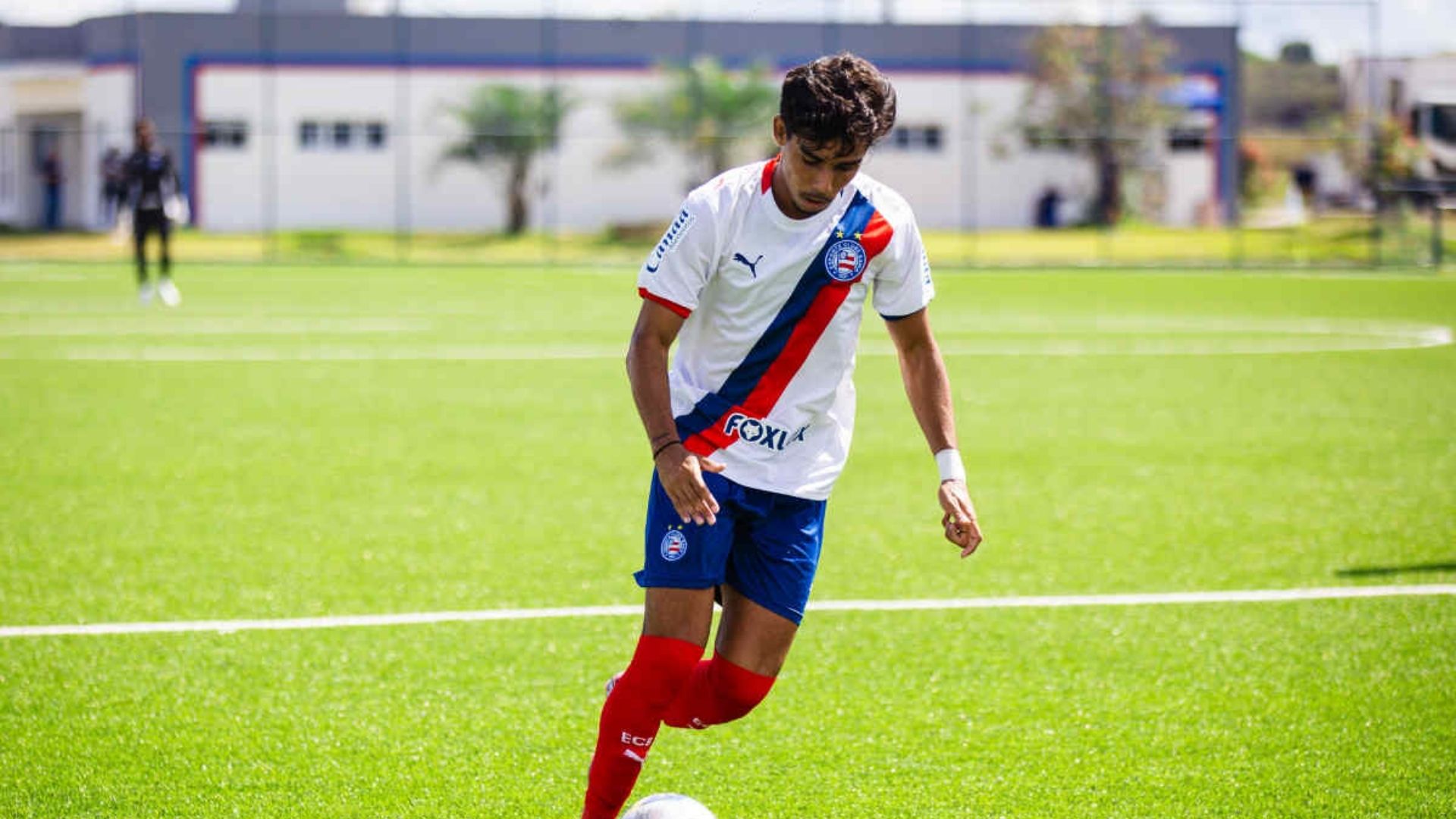 João Andrade com as cores do Esporte Clube Bahia - Foto: Divulgação | @RaphaMarquesFoto