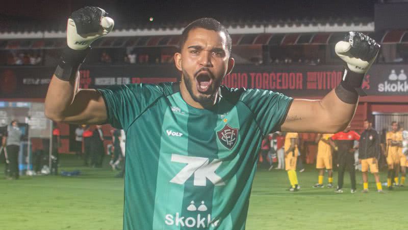 Lucas Arcanjo com as cores do Vitória - Foto: Victor Ferreira / ECV