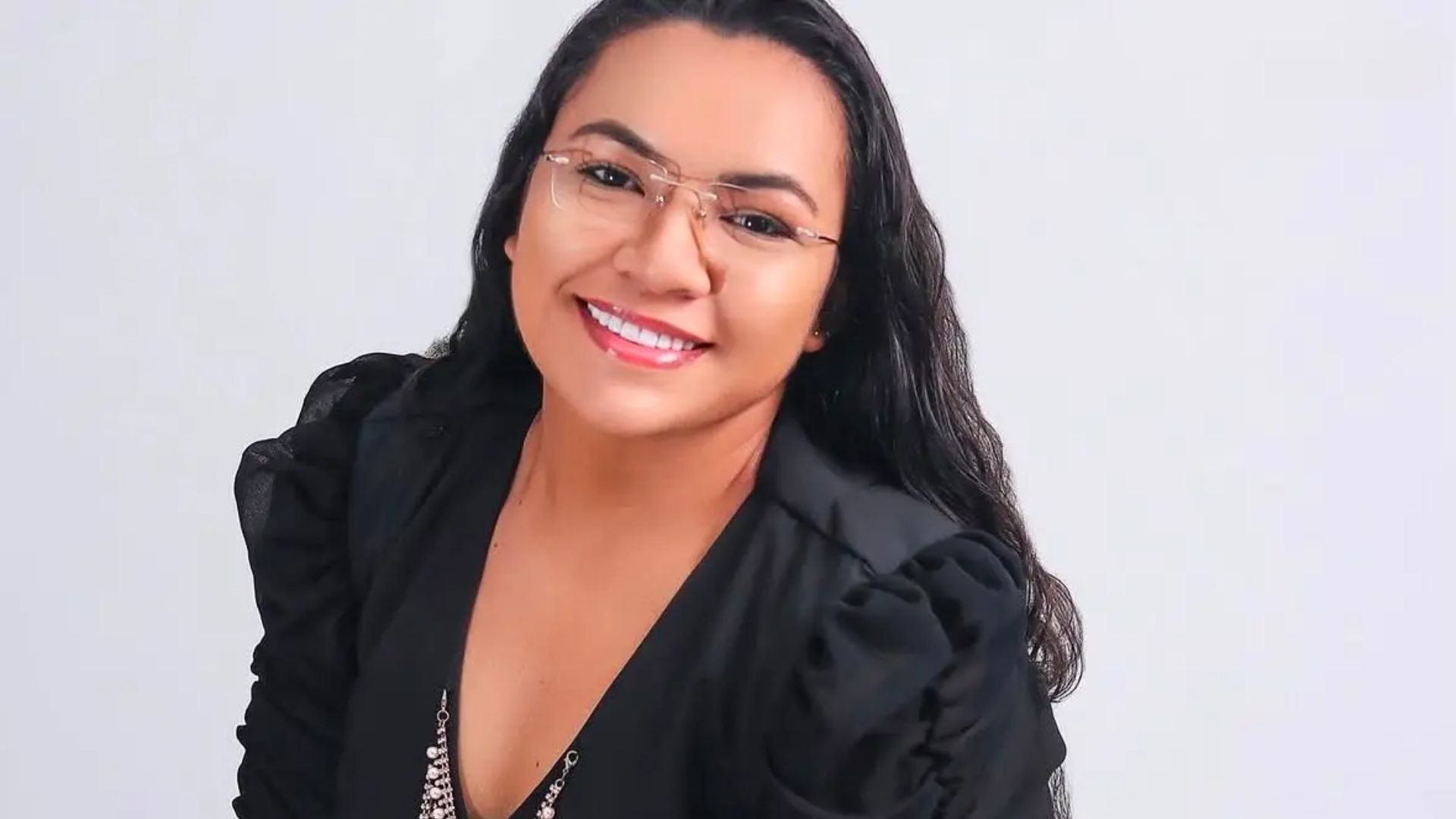 Cantora de 24 anos morre em grave acidente entre moto e carreta - Reprodução/Instagram
