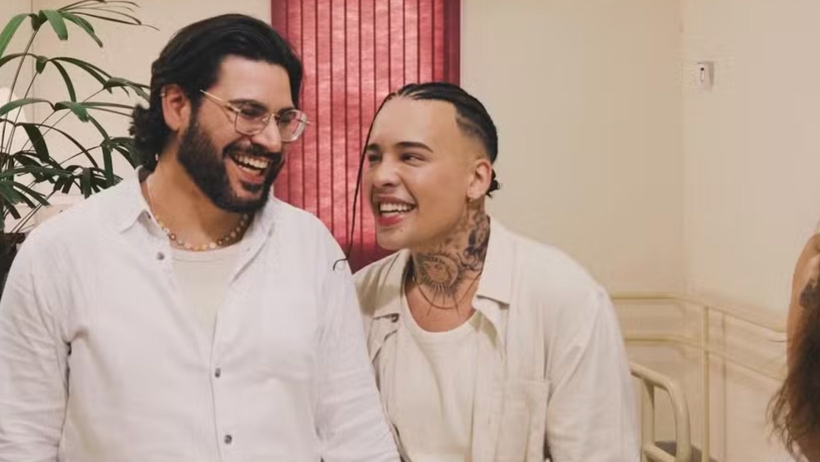 Gloria Groove abre o jogo sobre relação aberta com o marido: "casais abertos vivem o swing" - QTU Questões do Universo