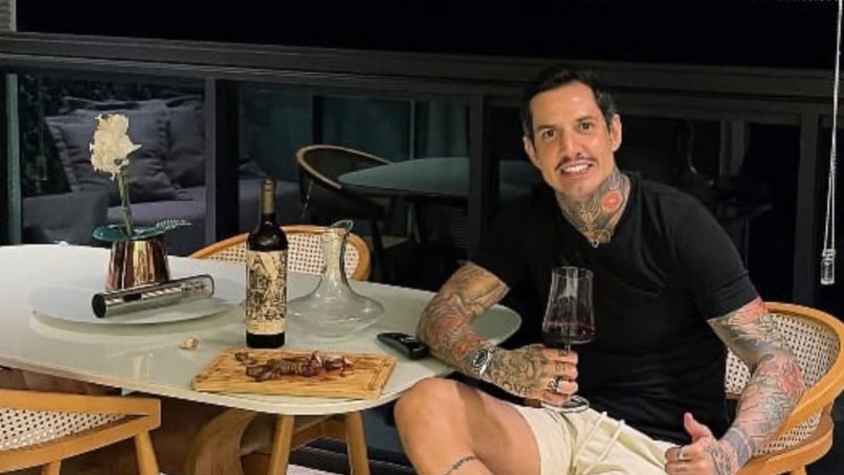 Ex-zagueiro do Vitória discute nas redes após declarar apoio a Lula. Foto: Redes sociais