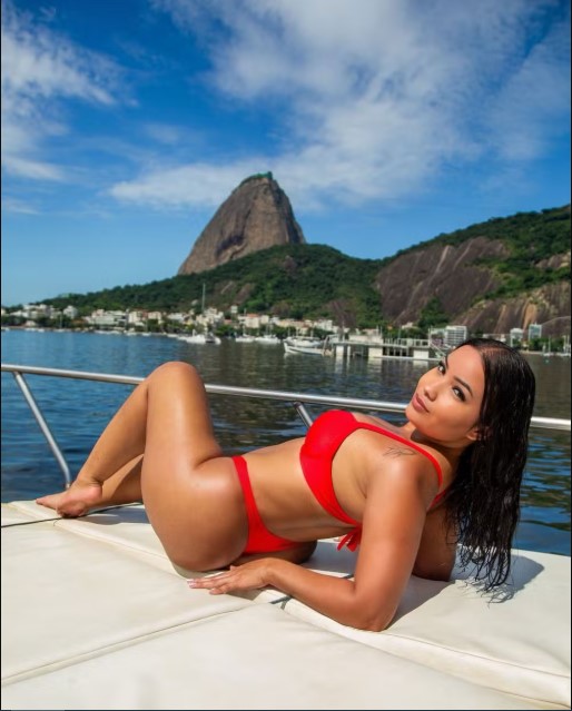 “Sete vezes por semana”: musa +18 revela cria contrato inusitado com o noivo com multa de R$ 60 mil