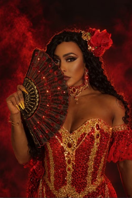 Rosiane Pinheiro surge de Pombagira na Vai-Vai
