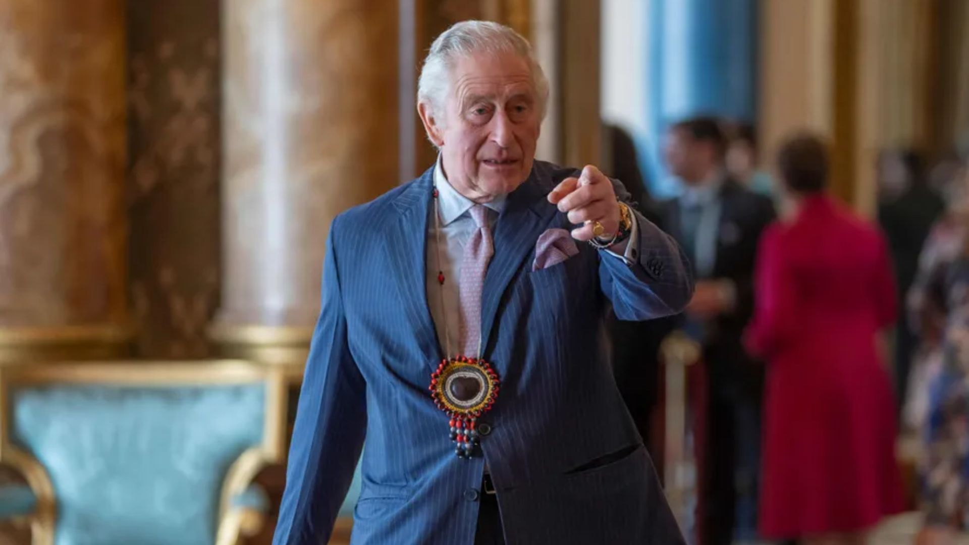 Rei Charles III convoca gigantes da IA para discutir riscos de 'catástrofe global'