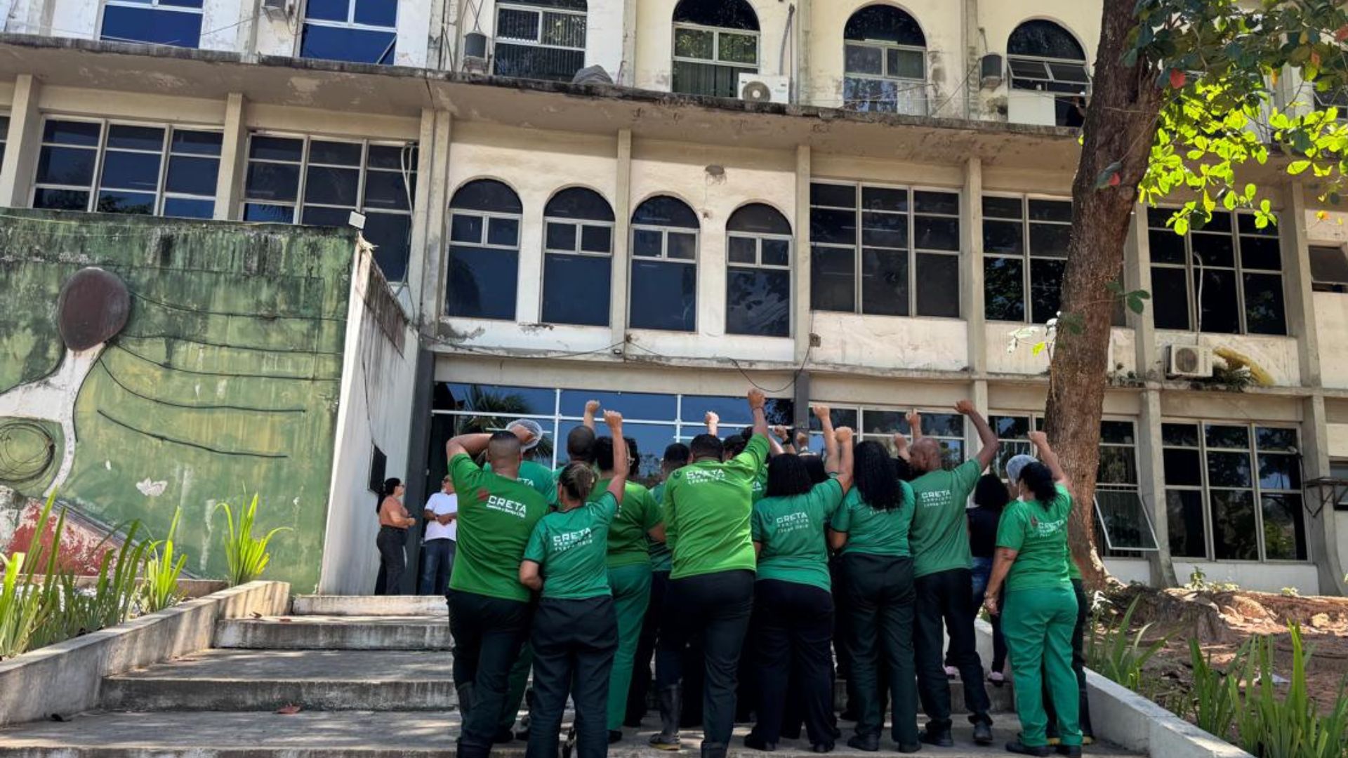 Funcionários da empresa Creta - Foto: Leitor BNews