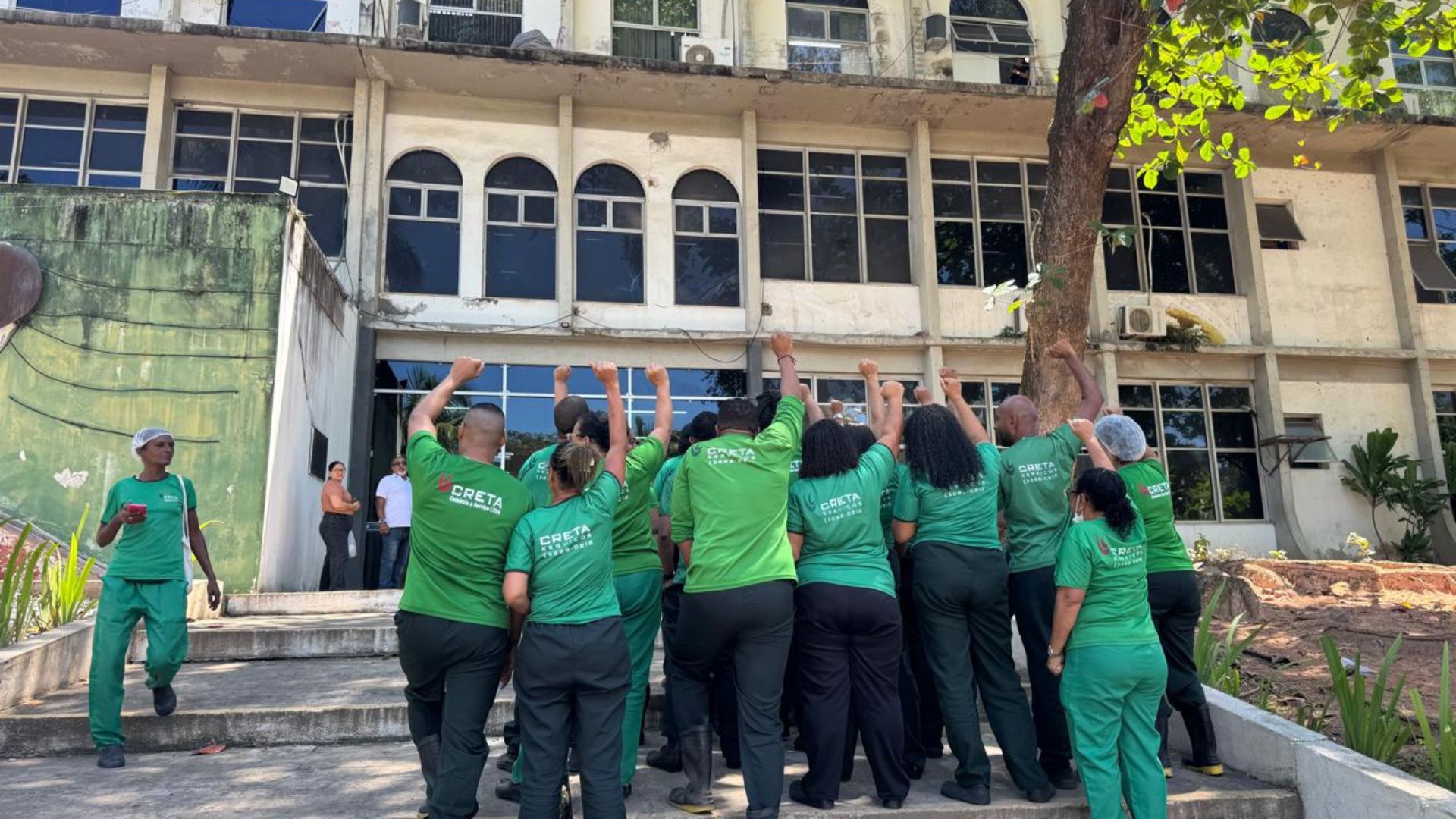 Funcionários da empresa Creta - Foto: Leitor BNews