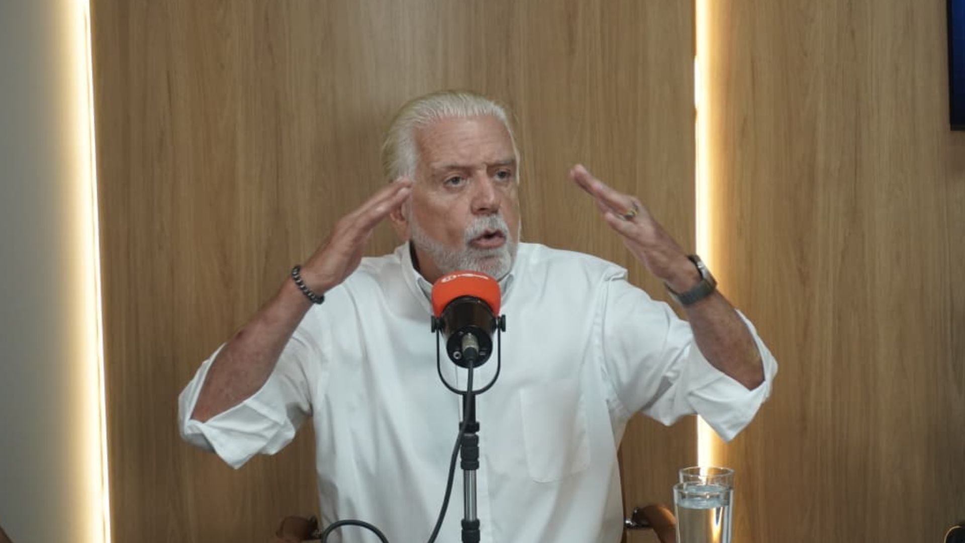 Sabatina BNEWS: Wagner destaca avanços no interior em 20 anos de PT e diz "até a gente chegar, ninguém queria saber"