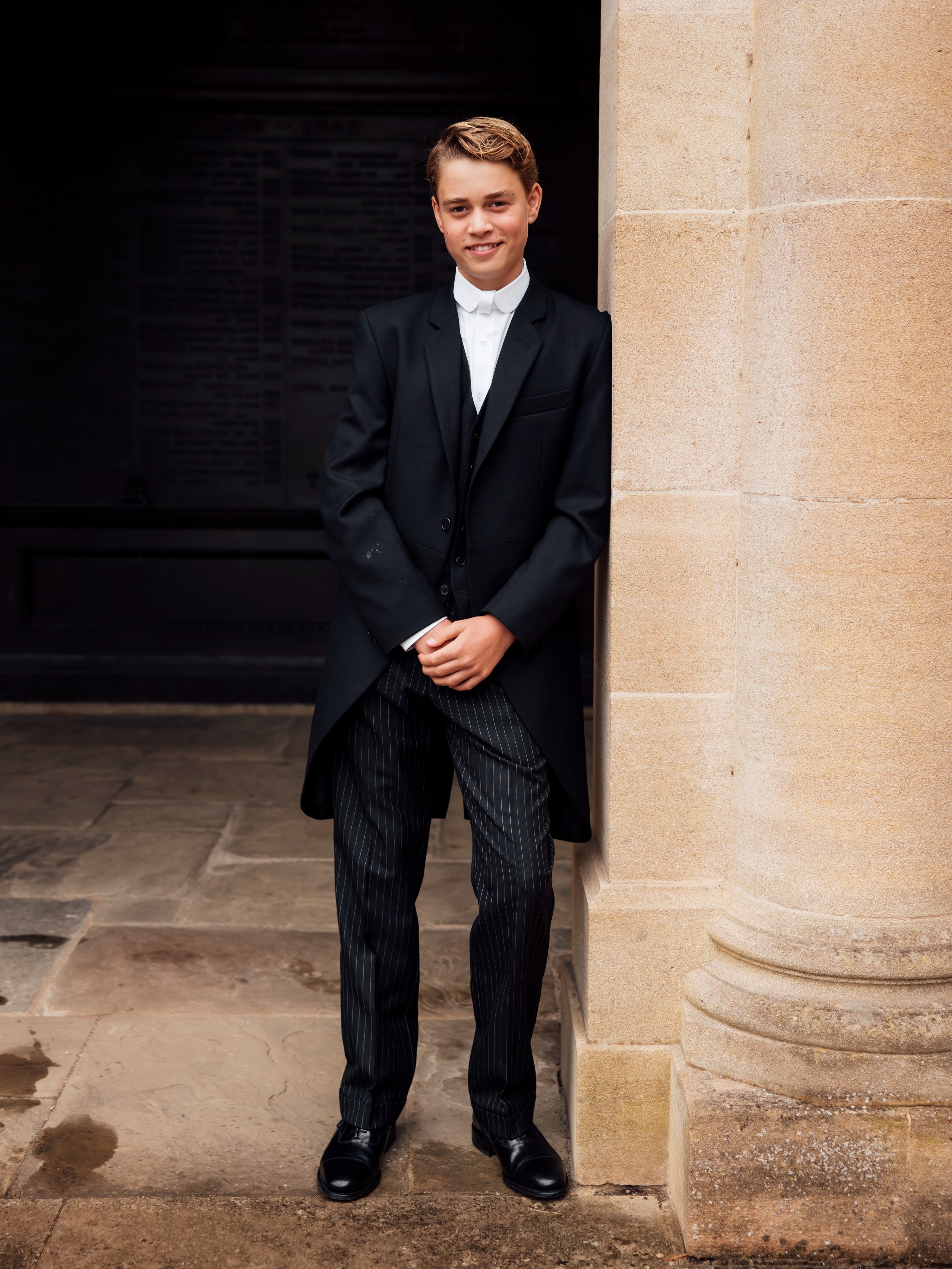 Príncipe George, filho de William e Kate no primeiro dia em Eton | Reprodução