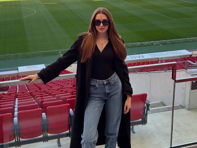 Modelo Lucia Sisic, miss Áustria, morre aos 22 anos