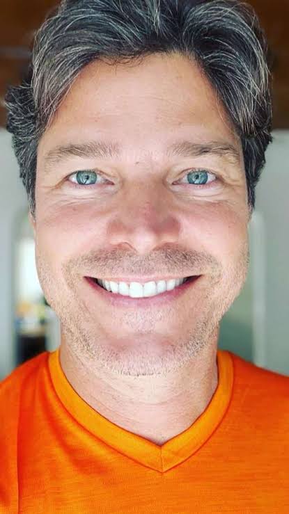 Casa de Erik Marmo nos EUA é atingida por incêndio