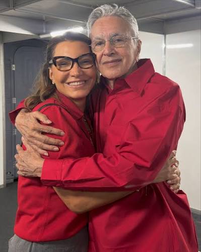 Caetano Veloso presta apoio a Lula