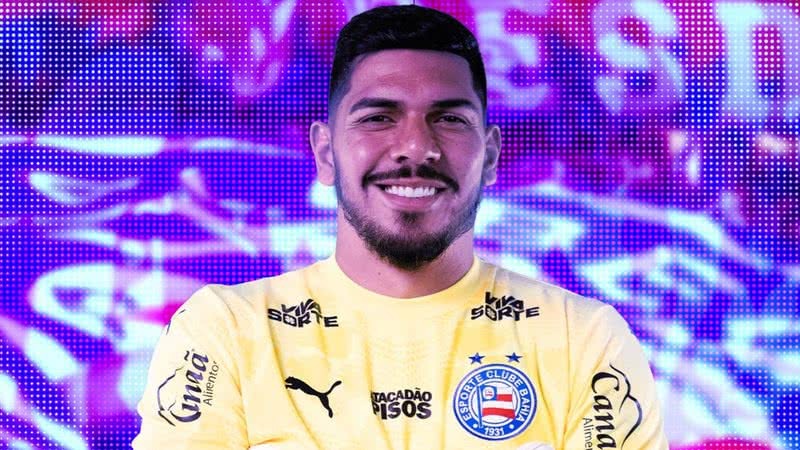 João Paulo com a camisa do Bahia | Foto: Divulgação/EC Bahia