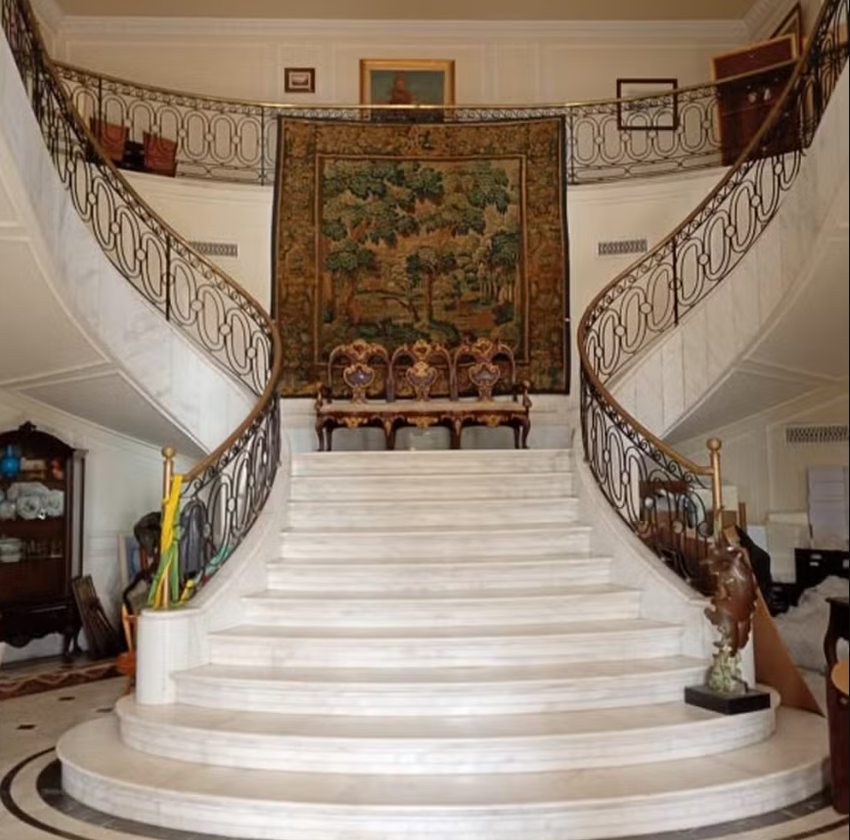 Escadaria da mansão