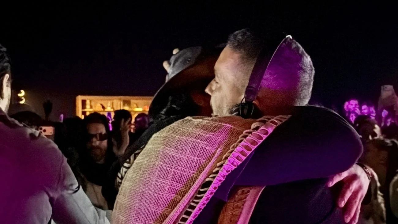 Marcelo Sangalo emociona ao se declarar para André Marques em homenagem de aniversário