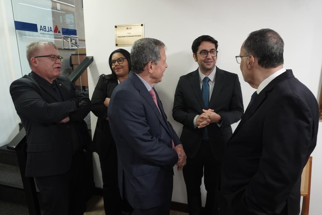 Médico Henrique Salvador recebe Comenda 2 de Julho e Título de Cidadão Baiano - Foto: Devid Santana | BNEWS
