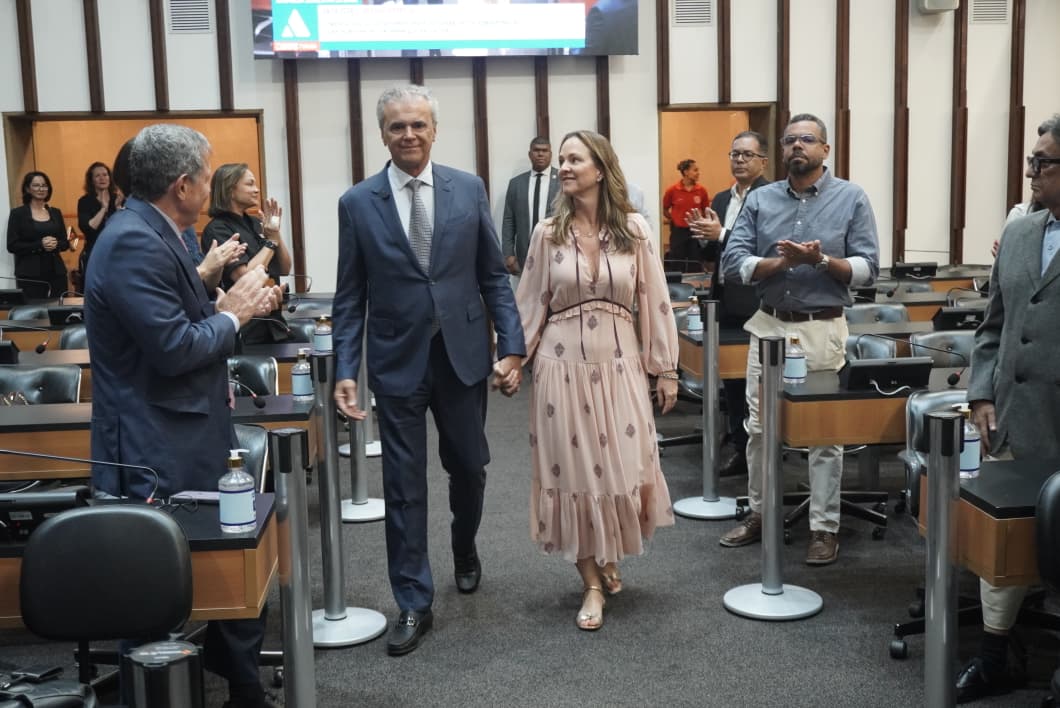 Médico Henrique Salvador recebe Comenda 2 de Julho e Título de Cidadão Baiano - Foto: Devid Santana | BNEWS