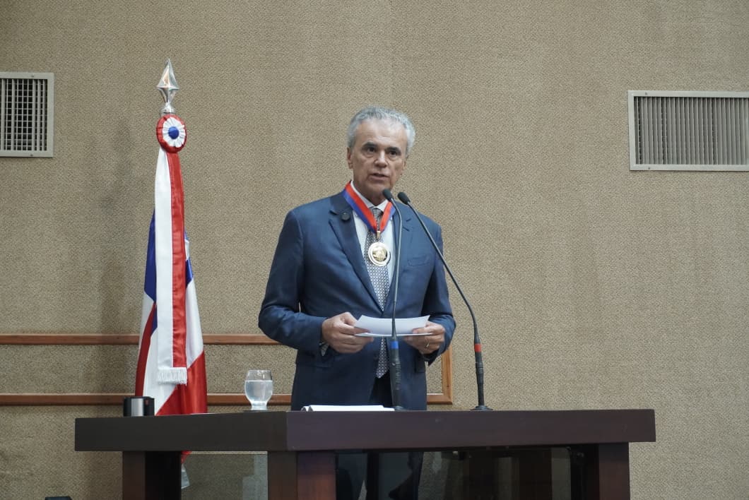 Médico Henrique Salvador recebe Comenda 2 de Julho e Título de Cidadão Baiano - Foto: Devid Santana | BNEWS