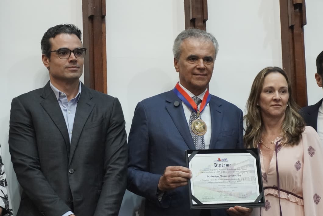 Médico Henrique Salvador recebe Comenda 2 de Julho e Título de Cidadão Baiano - Foto: Devid Santana | BNEWS