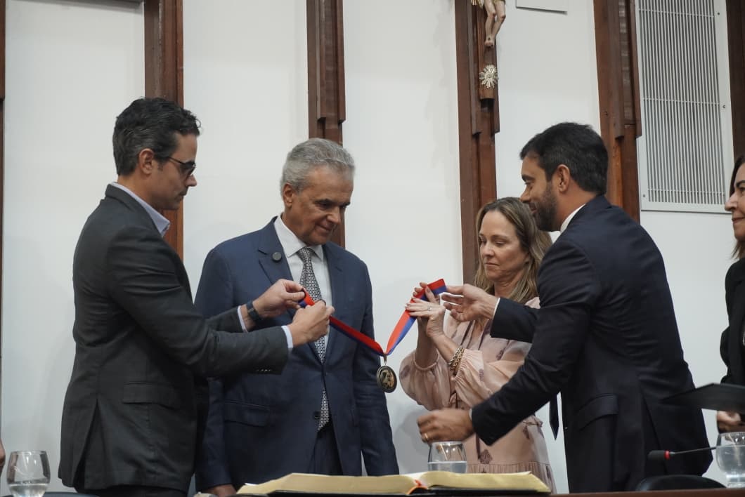 Médico Henrique Salvador recebe Comenda 2 de Julho e Título de Cidadão Baiano - Foto: Devid Santana | BNEWS
