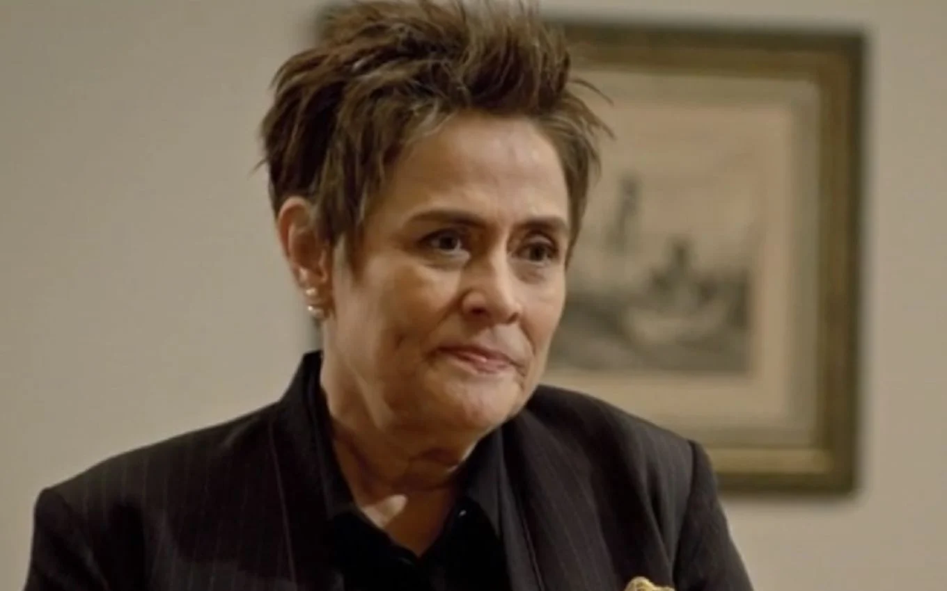 Atriz Nina de Pádua