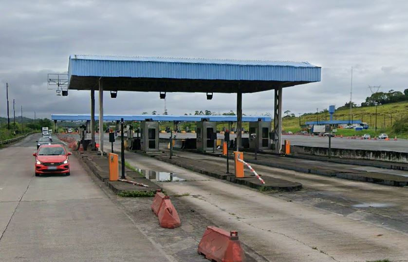 Cancelas sem utilização | Imagem: Google Street View
