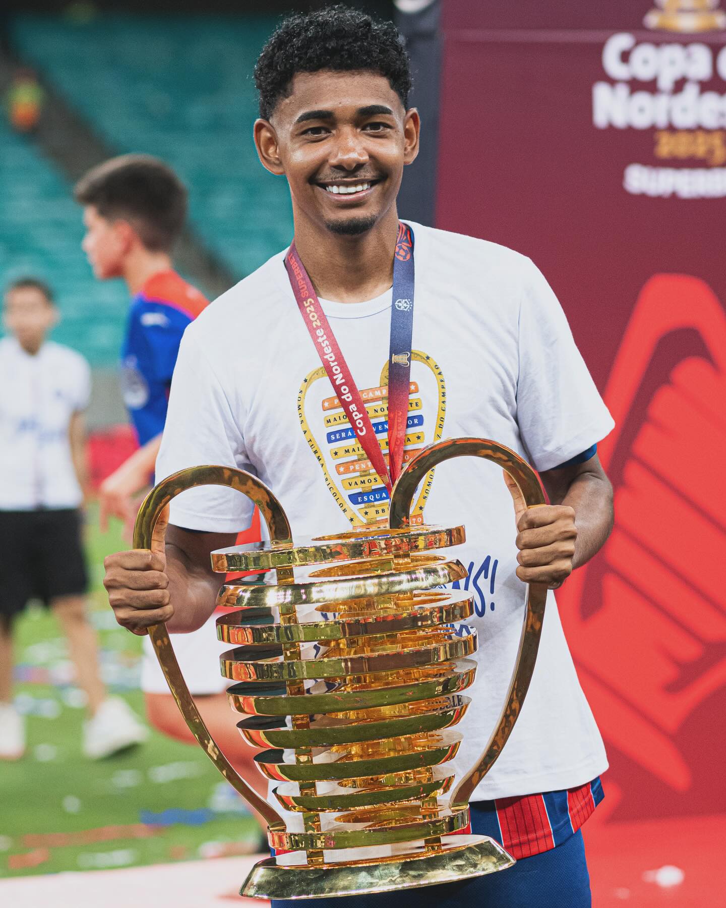Vitinho fez parte do elenco do Bahia campeão da Copa do Nordeste de 2025 — Foto: Reprodução/Instagram/@vitinho.04