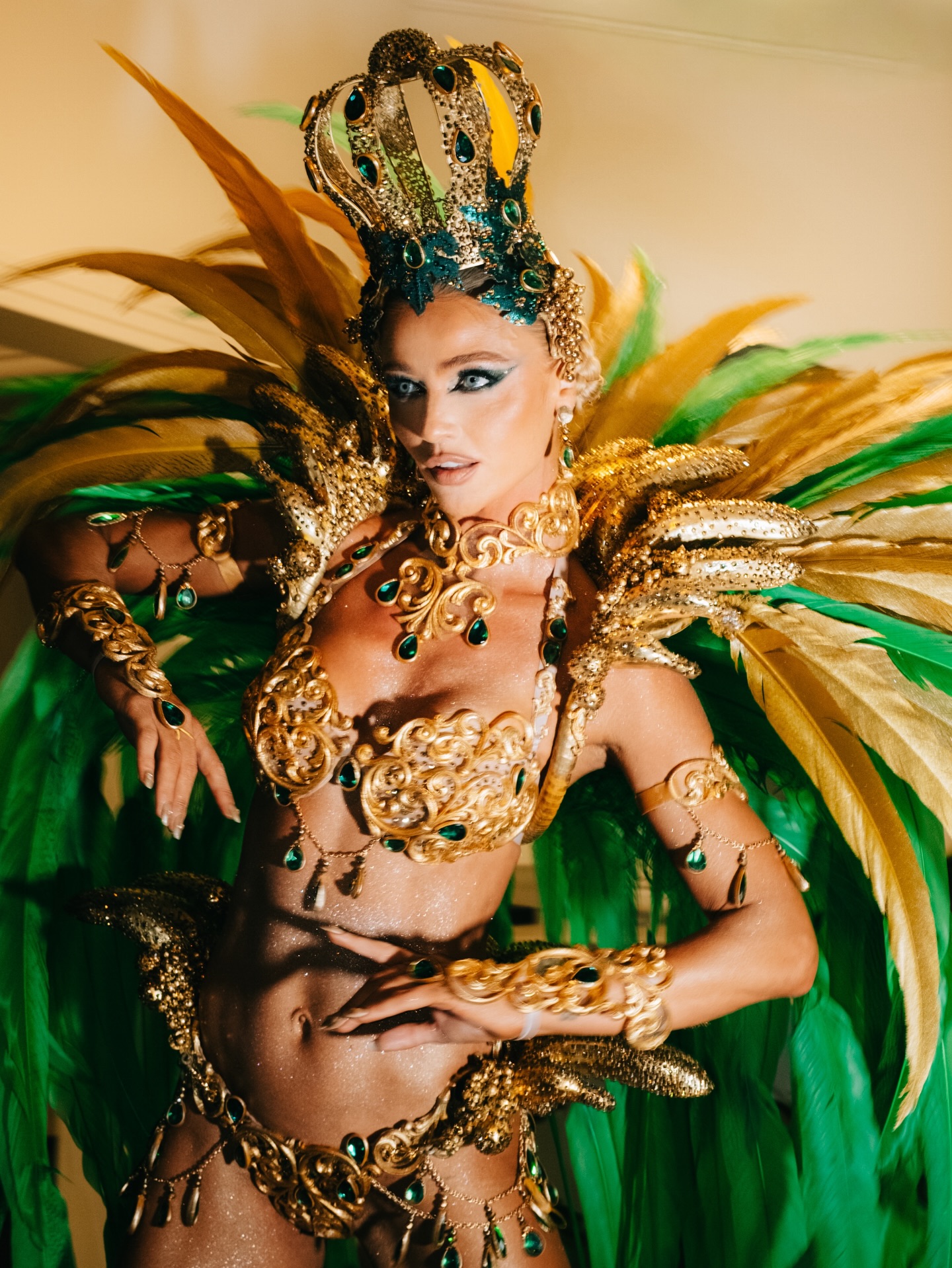 Cíntia Dicker seguirá como musa do Salgueiro no Carnaval de 2027 após estrear no posto neste ano — Foto: Reprodução/Instagram
